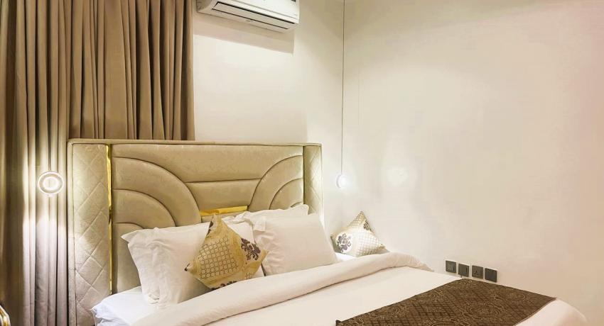 One Bedroom Apartment