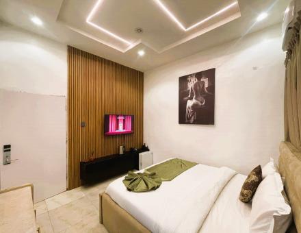 Standard Suite